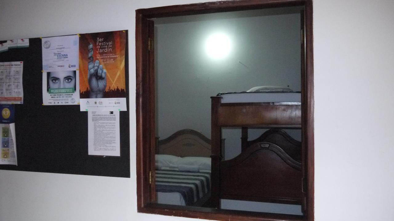 Hostal Naty Luna Хардін Екстер'єр фото