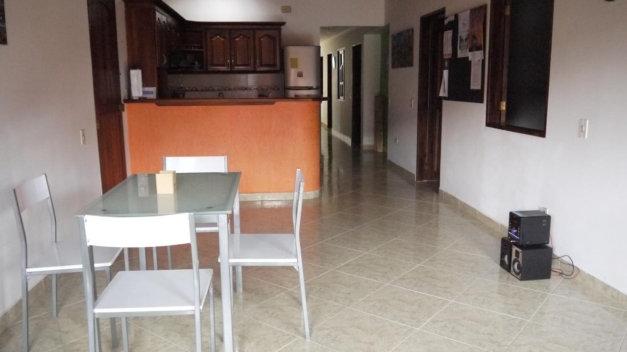 Hostal Naty Luna Хардін Екстер'єр фото