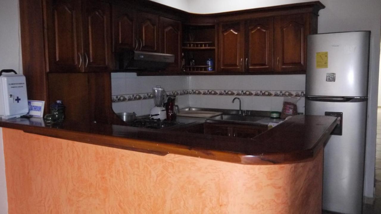 Hostal Naty Luna Хардін Екстер'єр фото