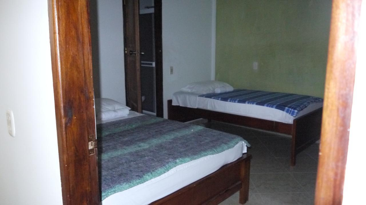 Hostal Naty Luna Хардін Екстер'єр фото